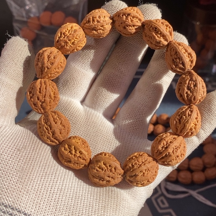 文玩核桃手串……11