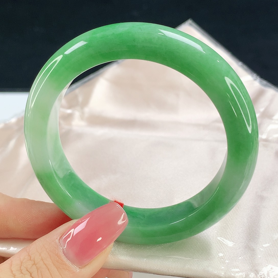 未镶嵌手镯翡翠815