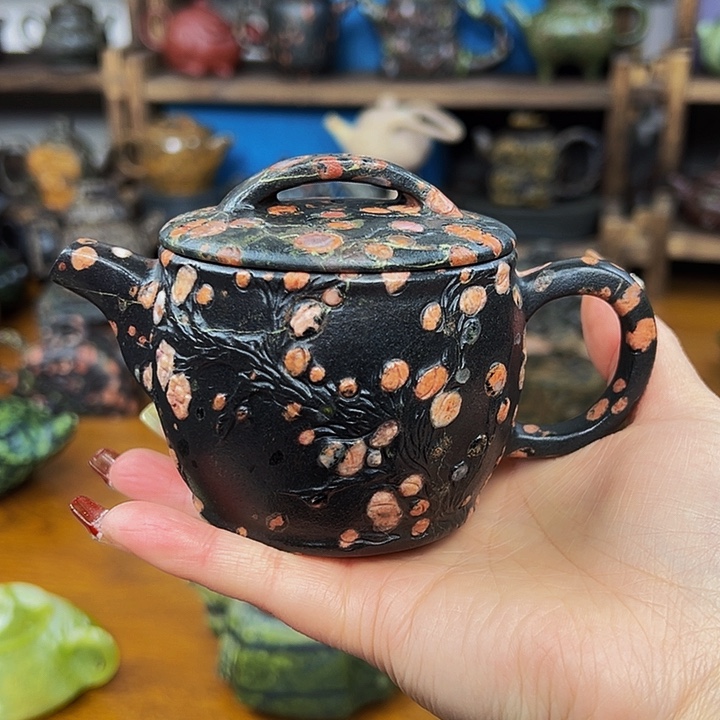 茶空天然石料梅花玉汉瓦人***主
