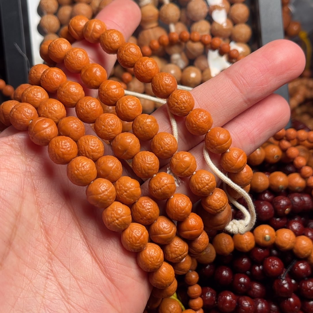 吊坠凤眼菩提不****。凤眼