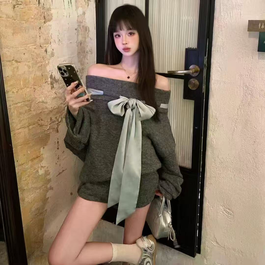 甜美温柔风一字肩蝴蝶结丝带弹力针织氛围感时尚宽松上衣女慵懒风