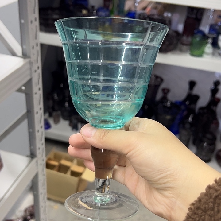 平底款水晶玻璃微瑕一个