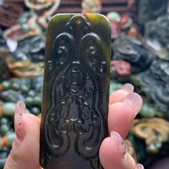 岫岩河磨玉（透闪石质玉）把件未镶嵌