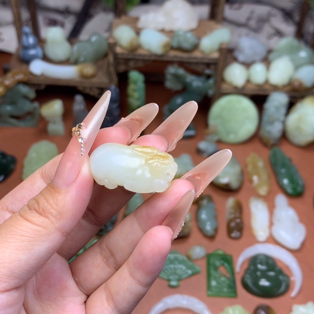 和田玉未镶嵌挂件