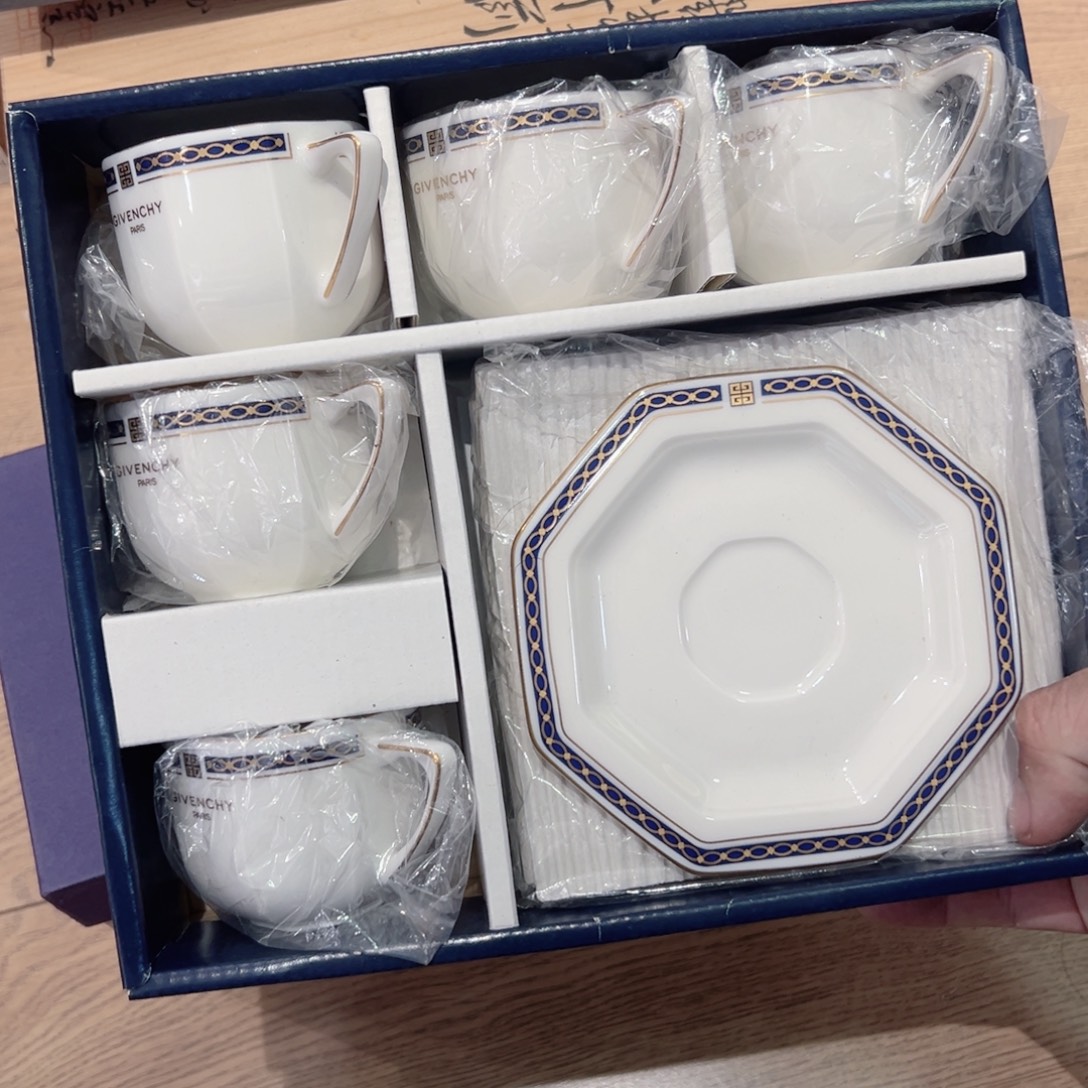 瓷片哈哈哈哈我的天哪我的