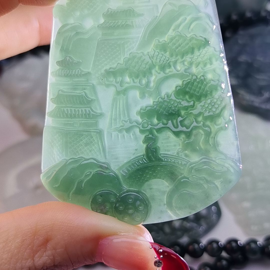 翡翠颈饰未镶嵌天然的A货翡翠多样性发货