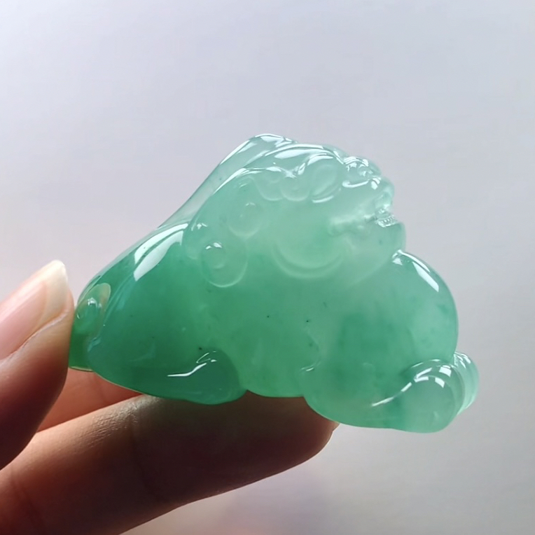 天然玉石非洲翠冰润飘绿貔貅挂件玉坠饰品