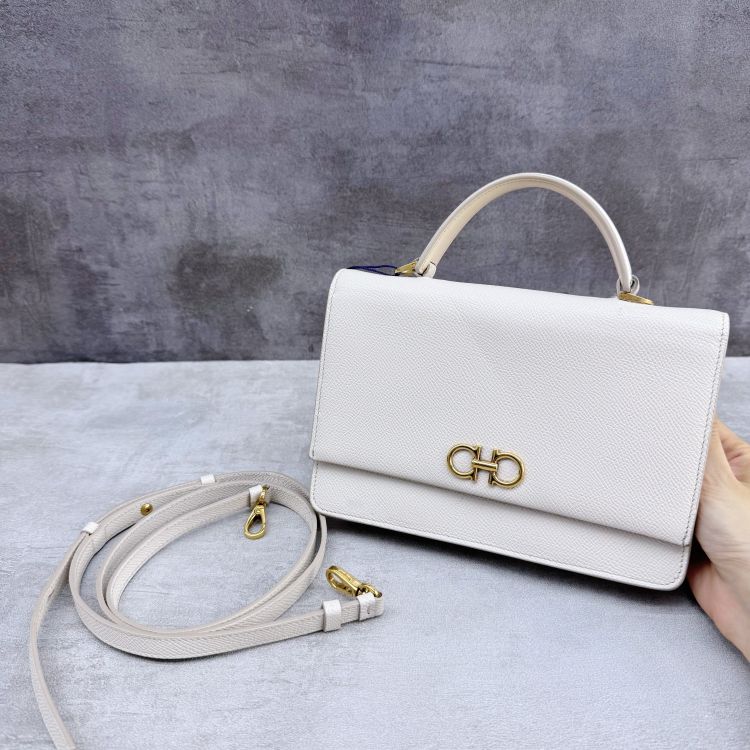 95新/菲拉格慕/C18978215088/[251223CZ02]