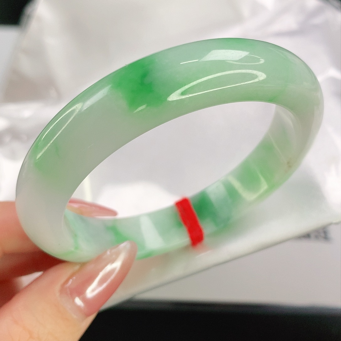 翡翠未镶嵌手镯54.6圈129