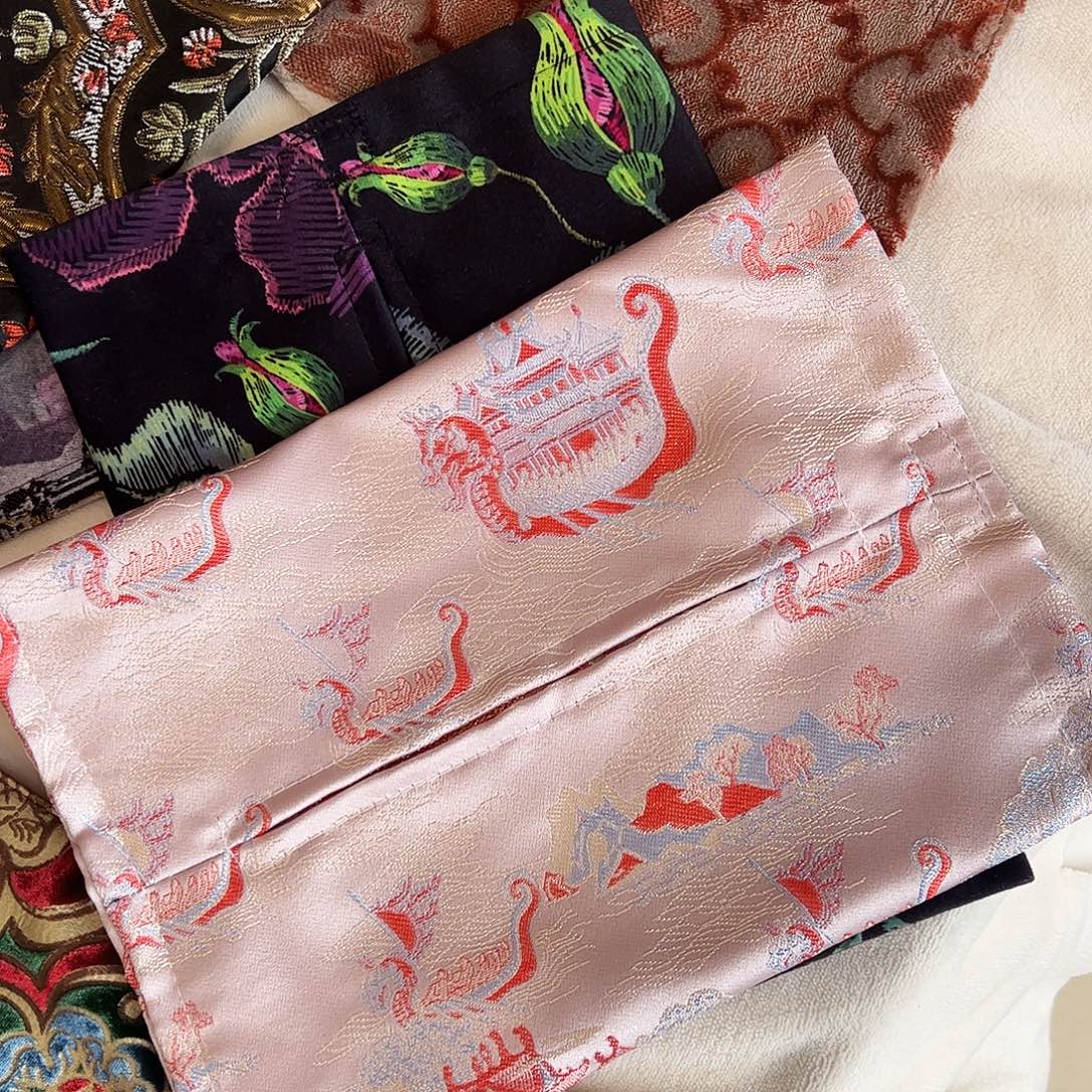 粉色纸巾袋啊啊啊啊啊啊啊