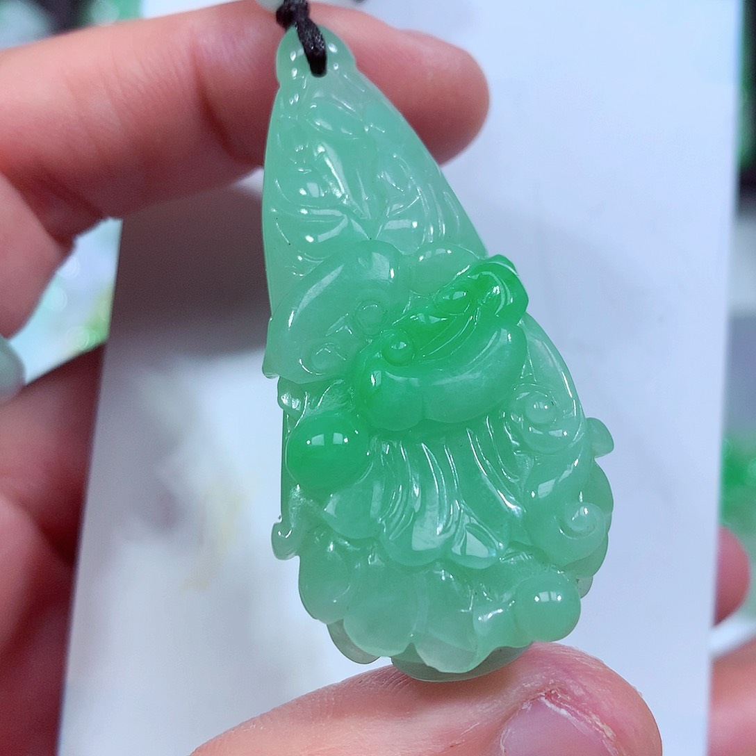 翡翠颈饰未镶嵌缅甸翡翠