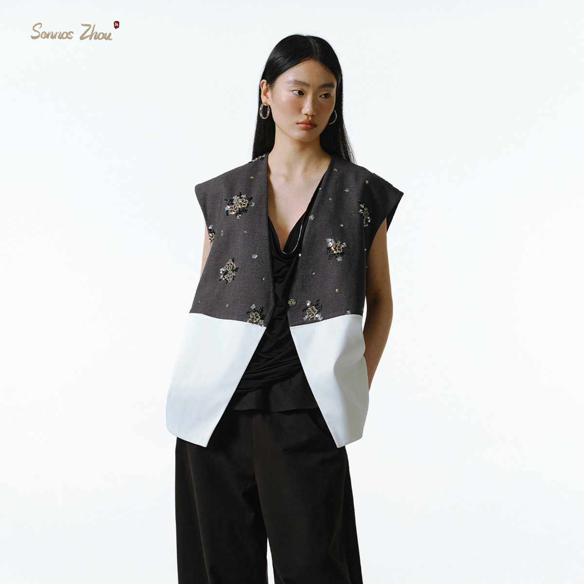 sennos zhou珠光香青刺绣拼接马甲C512002