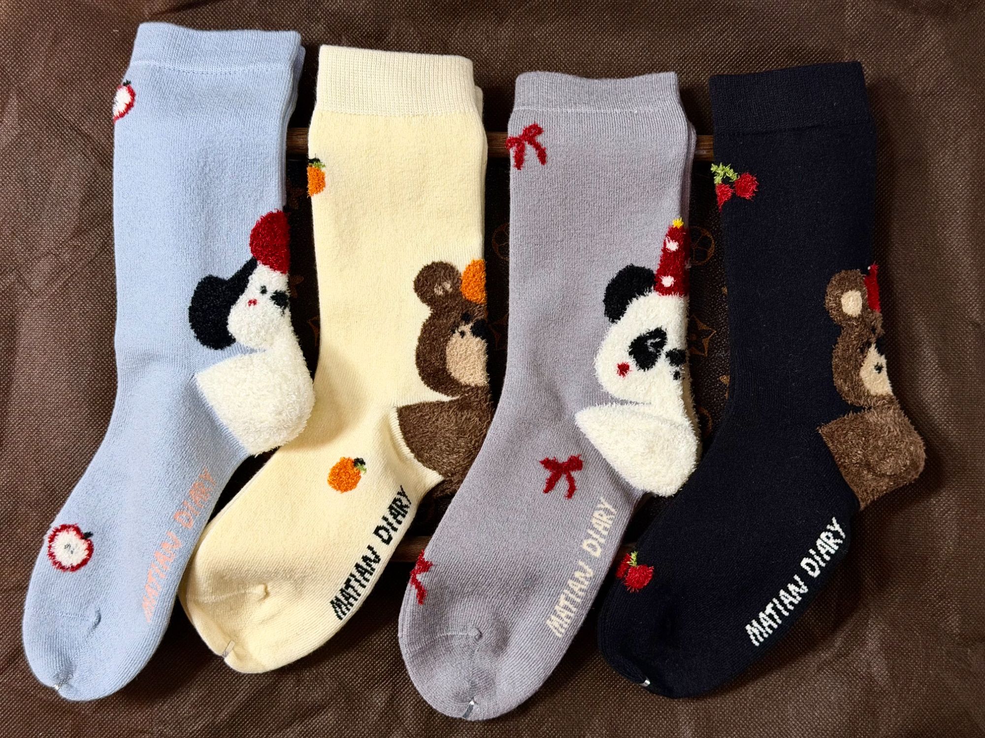 1004秋冬女士中长筒卡通款4双装