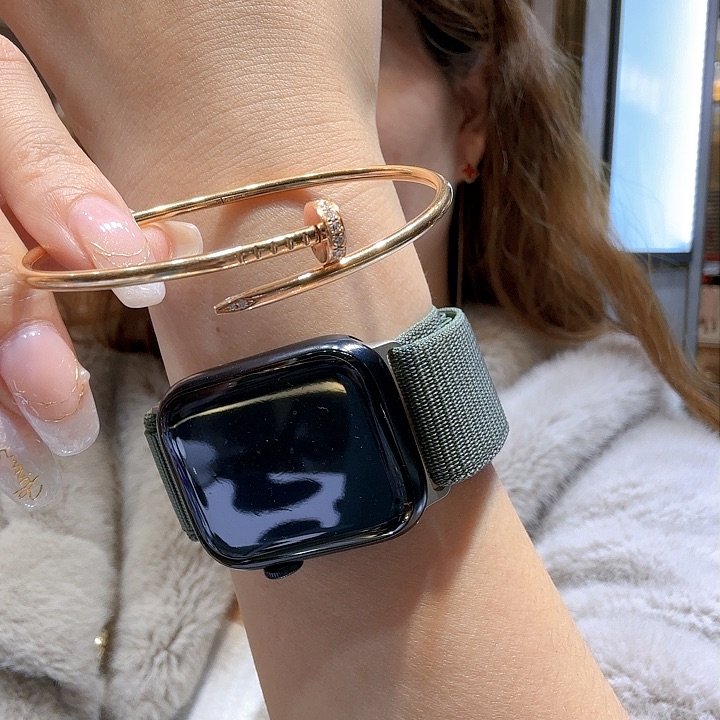 钻石手镯18K金镶嵌钉子