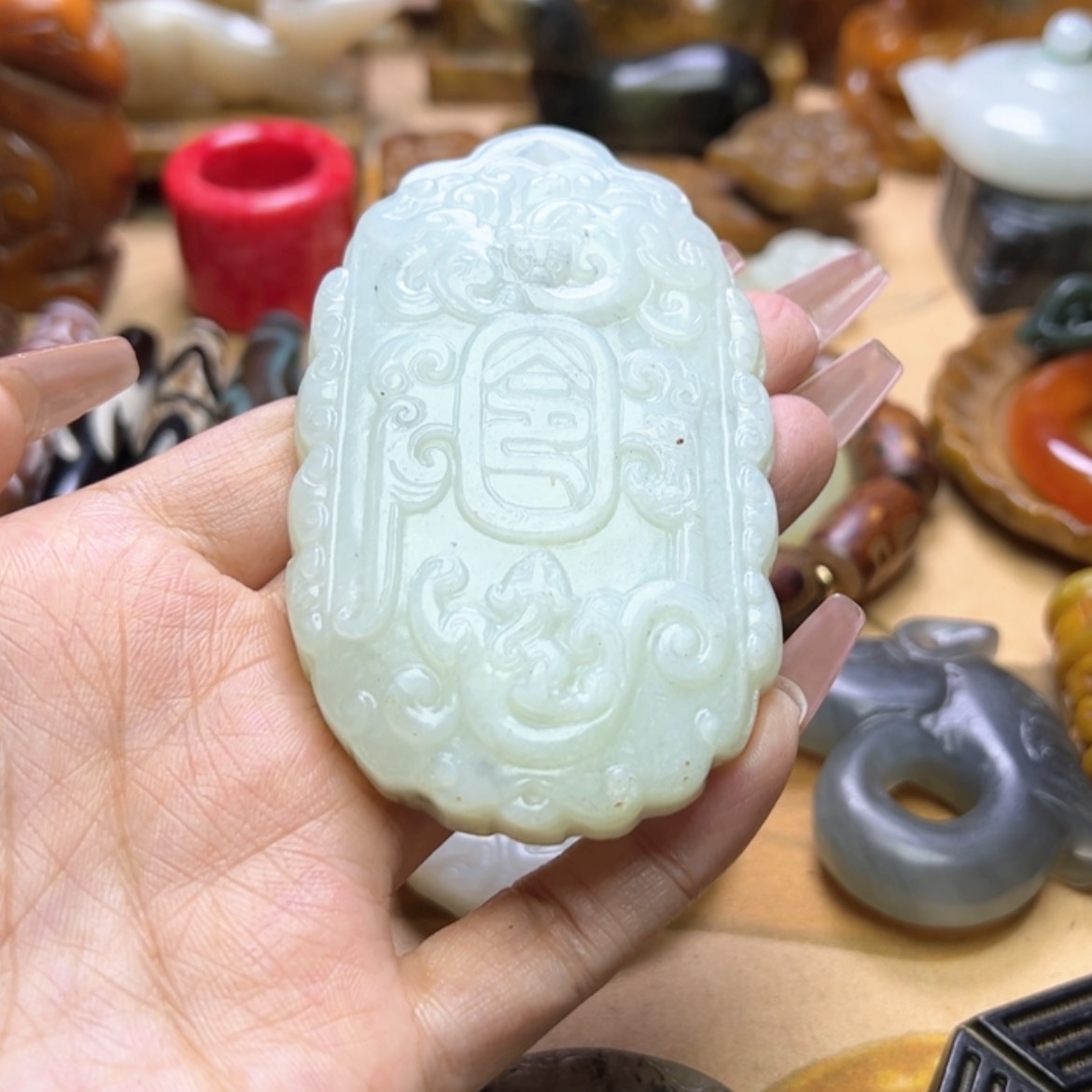 【闪购商品】蛇纹石玉颈饰未镶嵌