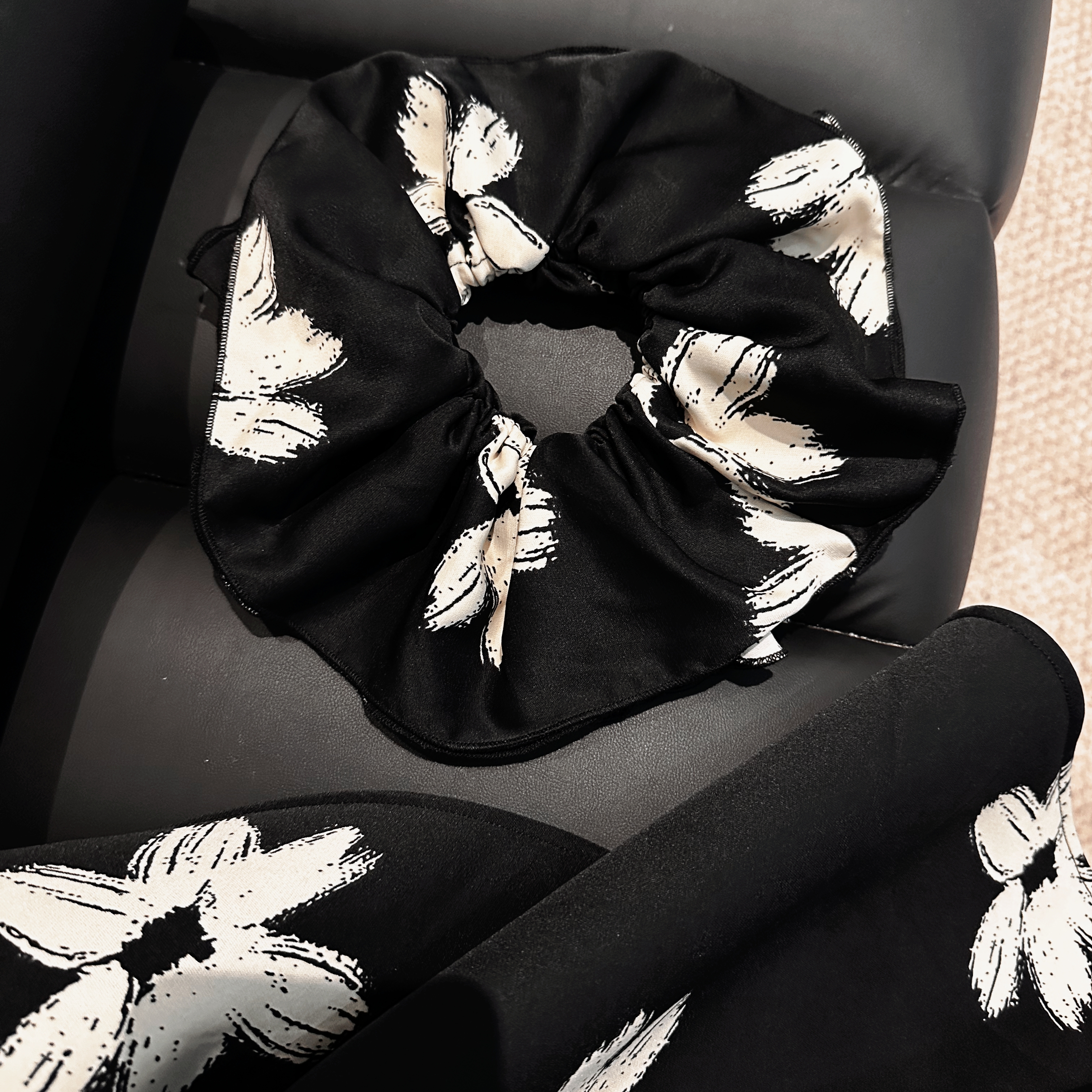 【加大号小白花发圈】甜美小白花显脸小简约百搭时尚大号小白花发圈