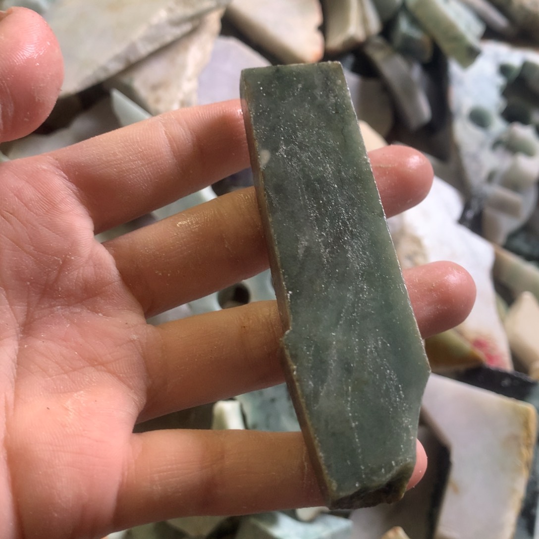 翡翠颈饰未镶嵌缅甸翡翠 