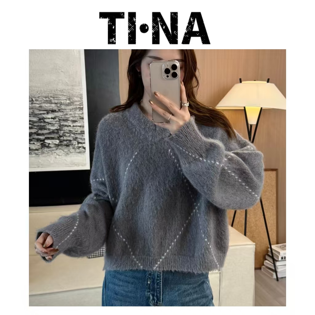TINA【格纹V领毛衣】秋冬季时尚慵懒风撞色格纹毛衣软糯YL-AW6931