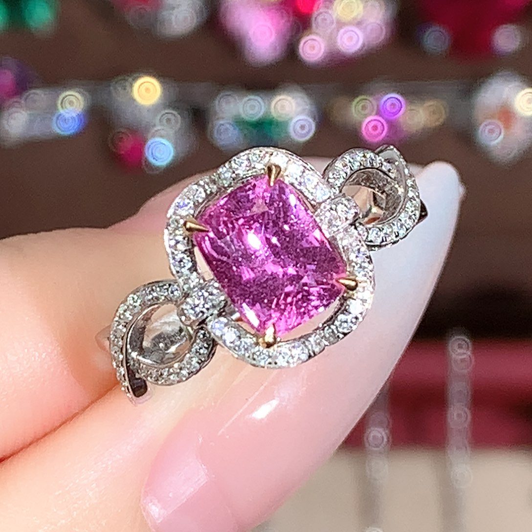 戒指彩色蓝宝石18K金镶嵌2.03ct/天然宝石/七天无理由