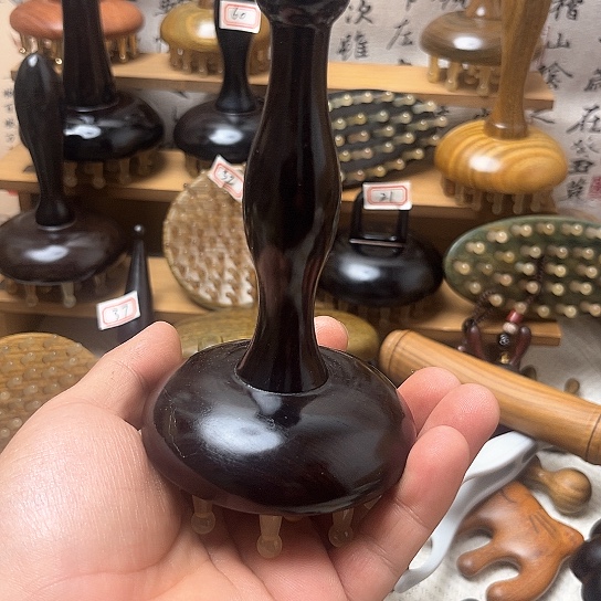 ?***?紫光檀按摩梳