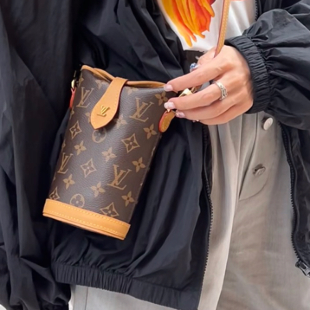 95新 LouisVuitton/路易威登 Fold ME系列 经典老花薯条包手机包
