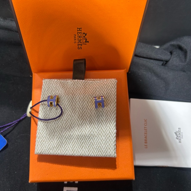 99新 Hermes/爱马仕 新款紫色pop-H耳钉mini