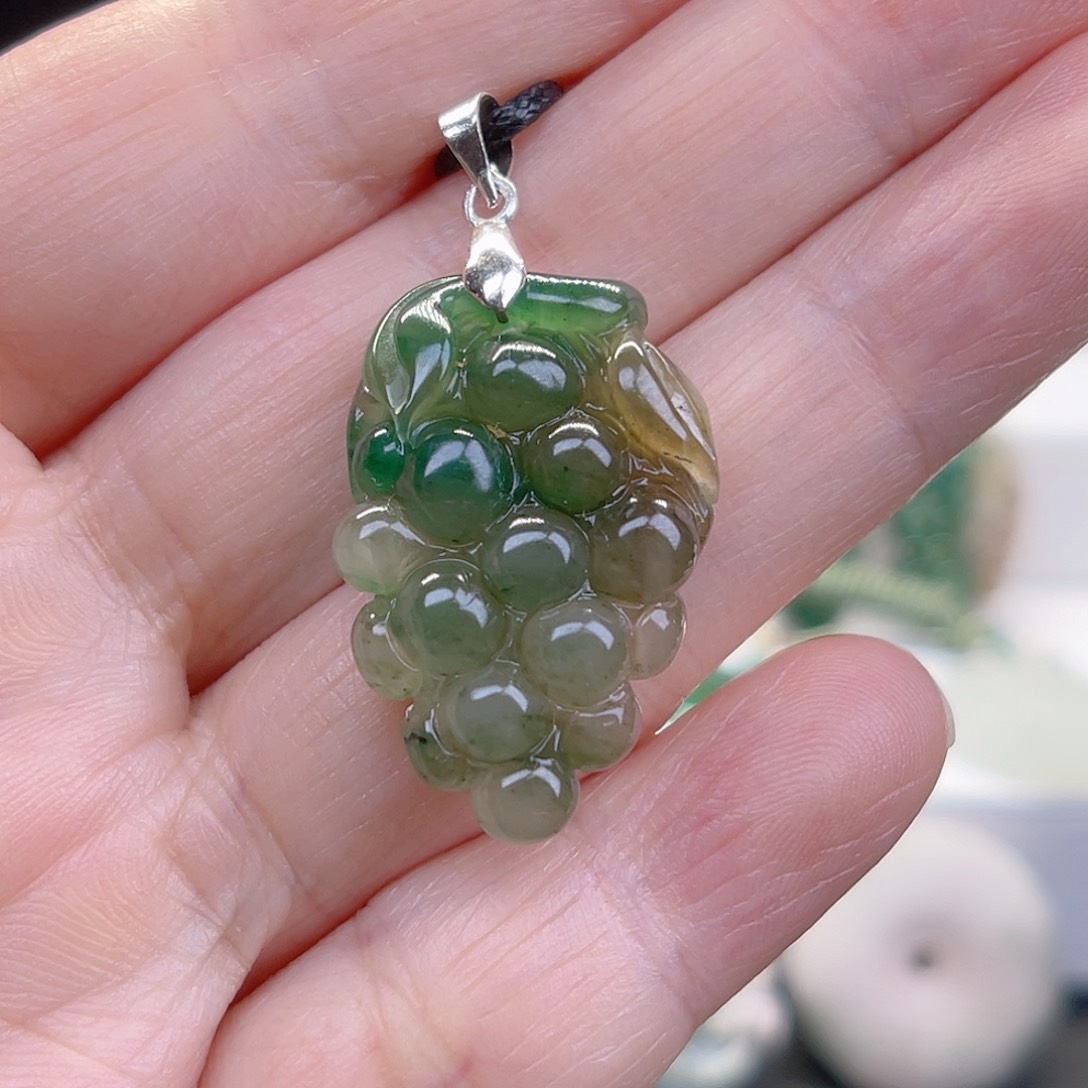 独山玉颈饰未镶嵌