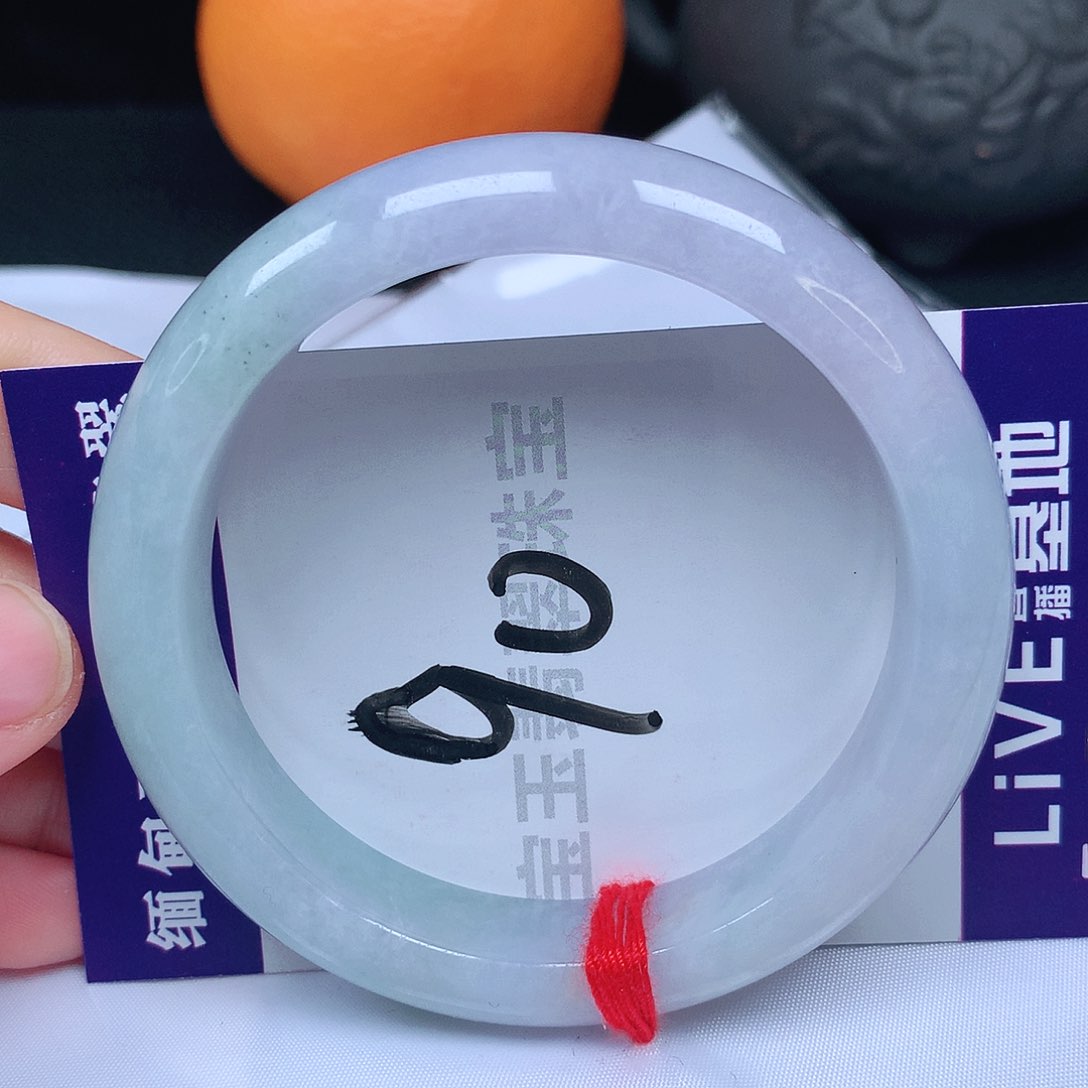 翡翠手镯未镶嵌55圈口