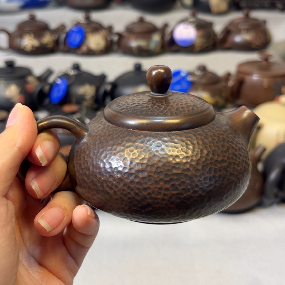 【闪购商品】红泥 微微瑕 容量 140c c
