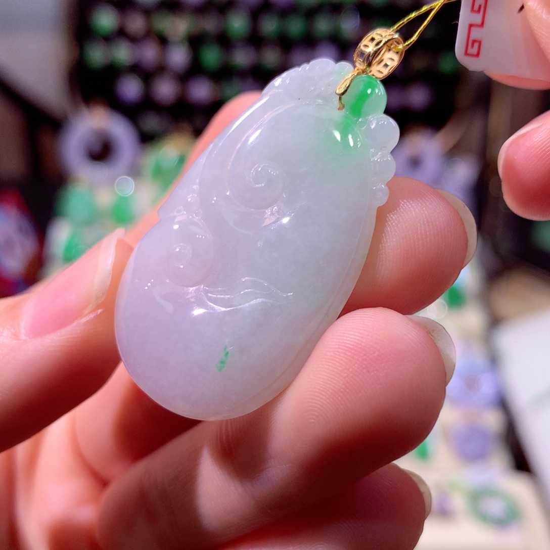 翡翠颈饰18K金镶嵌翡翠