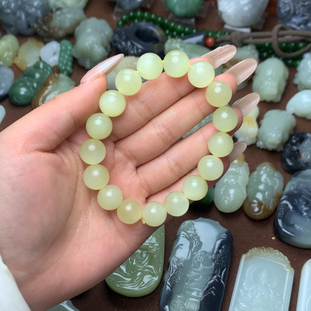 和田玉挂件未镶嵌金*白