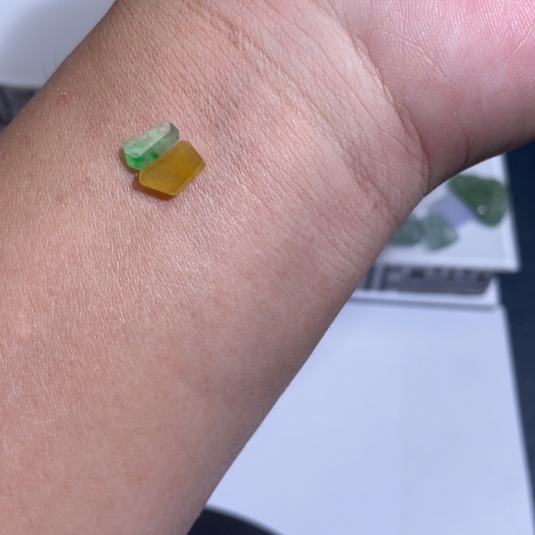 未镶嵌定制翡翠尺寸6.5*5.9*2.9