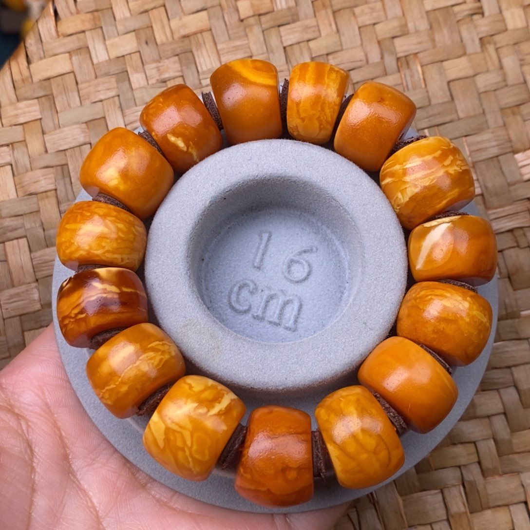 蜜蜡裸石未镶嵌蜜蜡