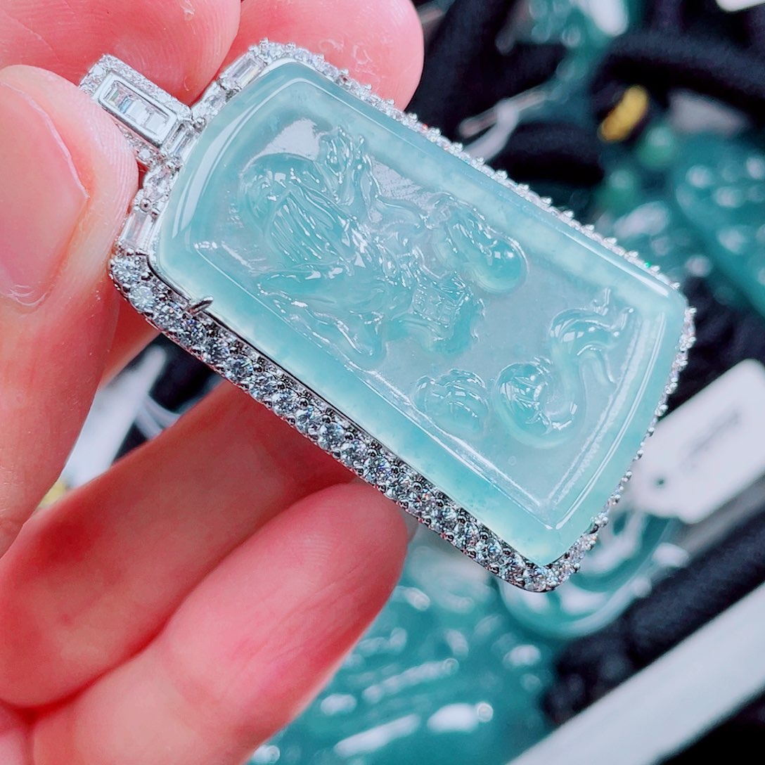 翡翠未镶嵌吊坠(不含链)