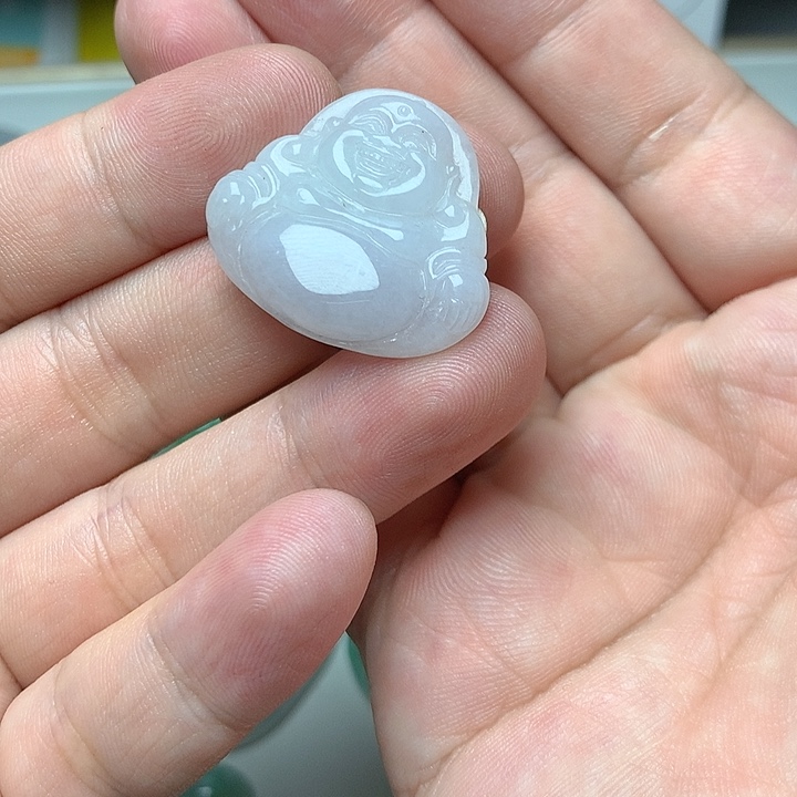 翡翠颈饰未镶嵌佛