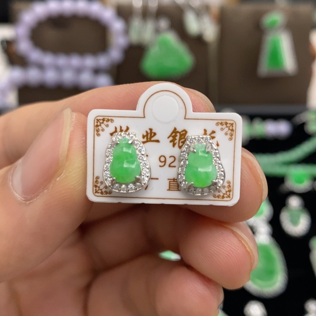 翡翠耳饰银S925镶嵌天然翡翠
