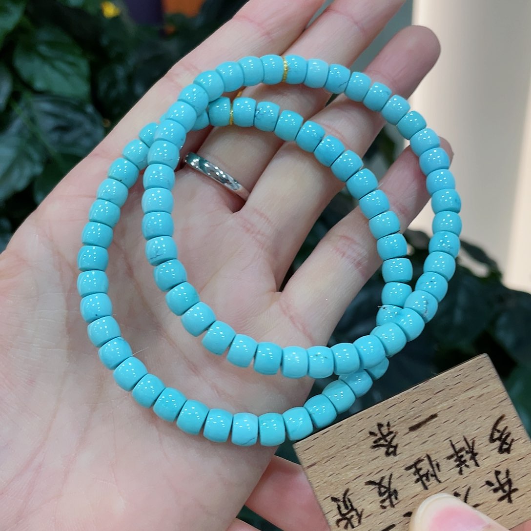 绿松石颈饰未镶嵌