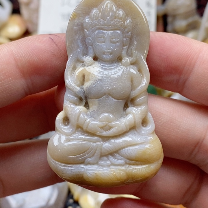 硅化珊瑚（珊瑚玉）颈饰未镶嵌
