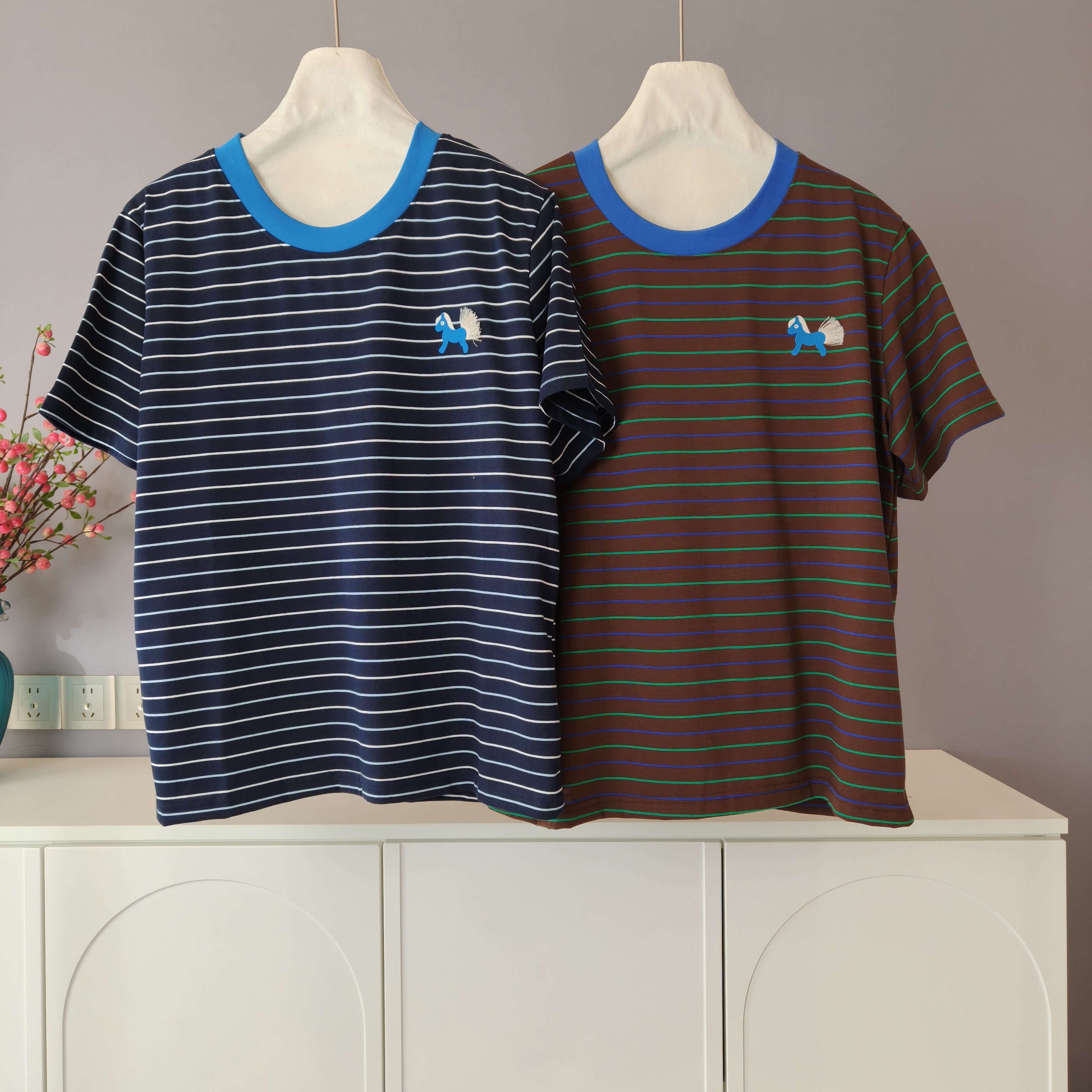 【伟伟专属】撞色领条纹流苏小马刺绣 T恤