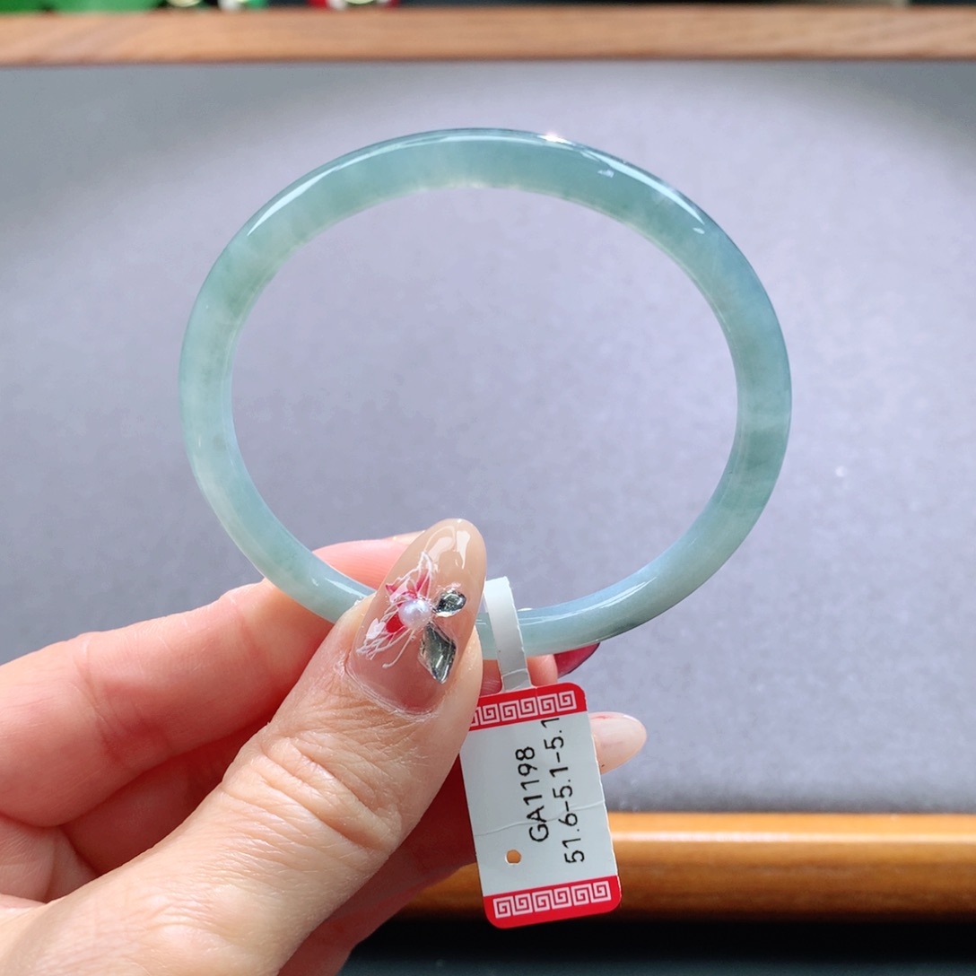 翡翠手镯未镶嵌天然翡翠手镯叮当手镯