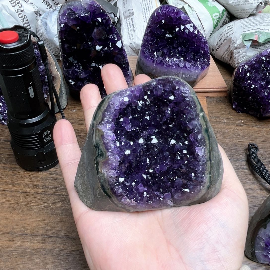 紫晶大型摆件（非配饰）未镶嵌