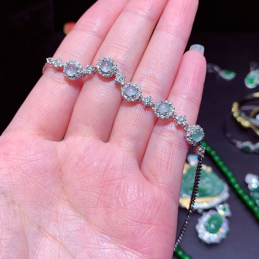 【闪购商品】翡翠吊坠(不含链)未镶嵌