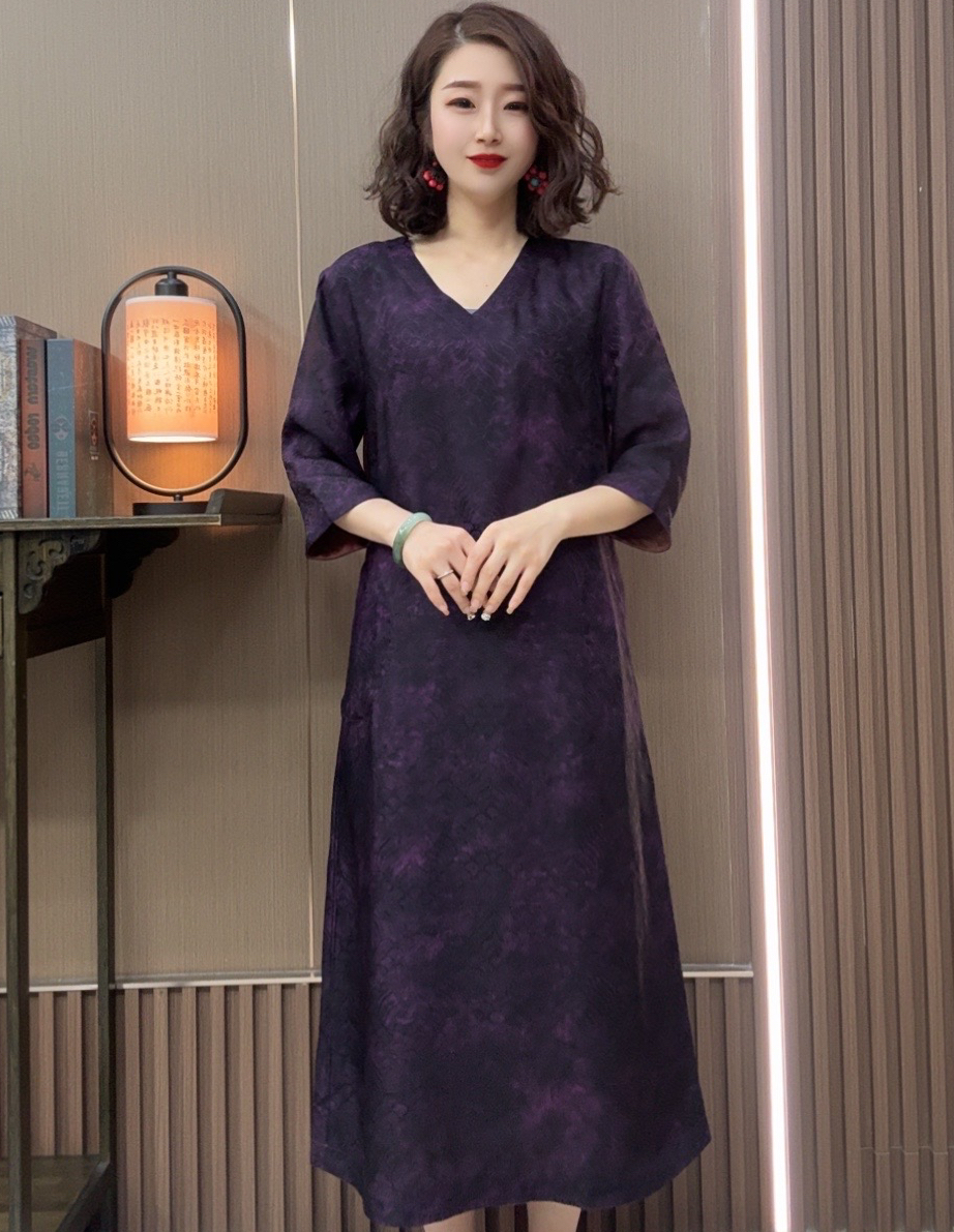 【琉璃-1】早秋新款重锻老料提花工艺  v领时尚洋气时装连衣裙