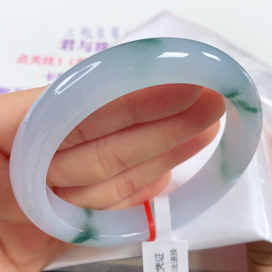 翡翠手镯未镶嵌 正圈①①⑦