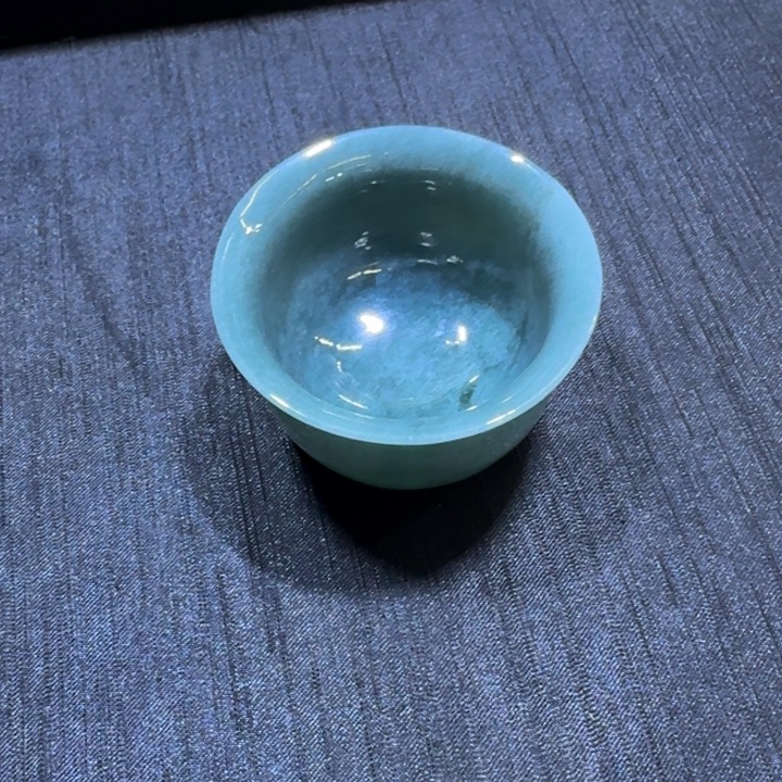 淄***厂翡翠未镶嵌把件一杯茶