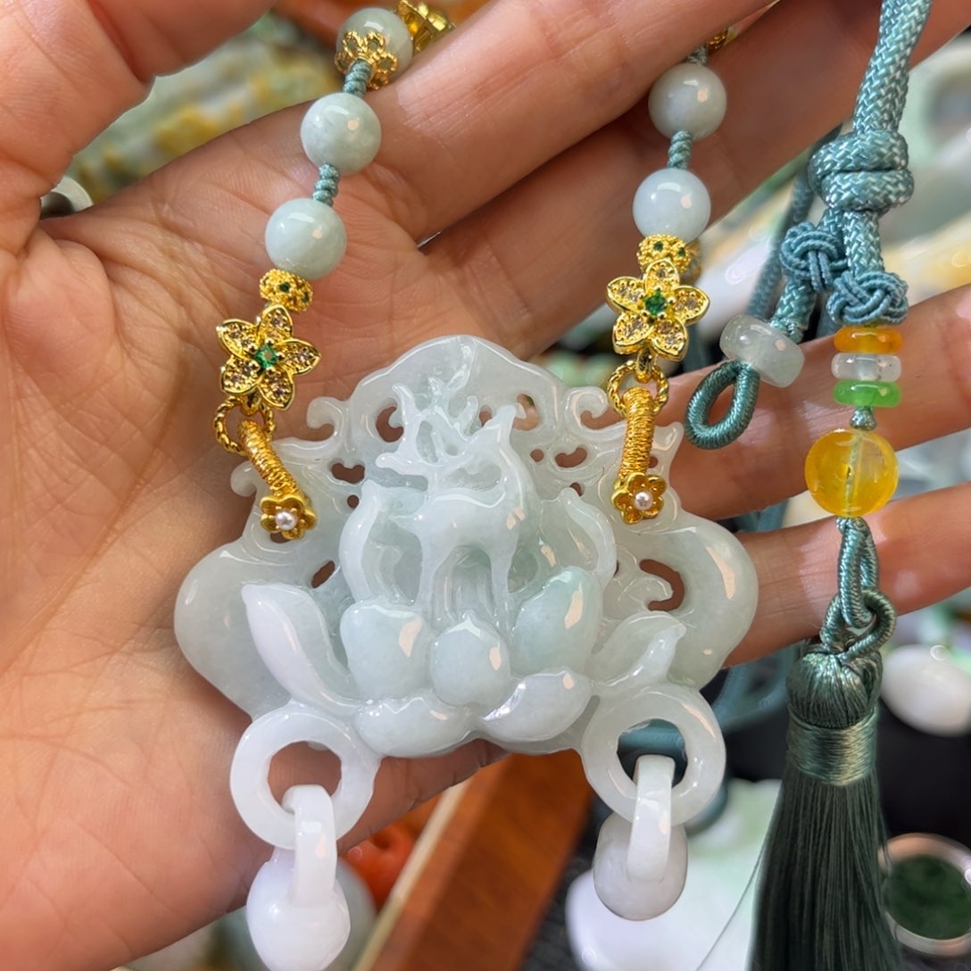 翡翠颈饰未镶嵌待编款