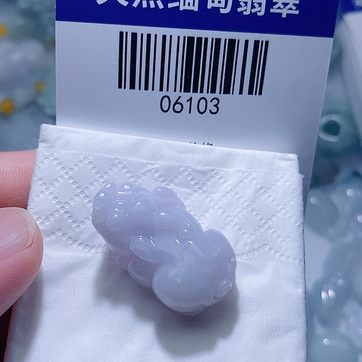翡翠未镶嵌颈饰天光墟翡翠市场现金代购