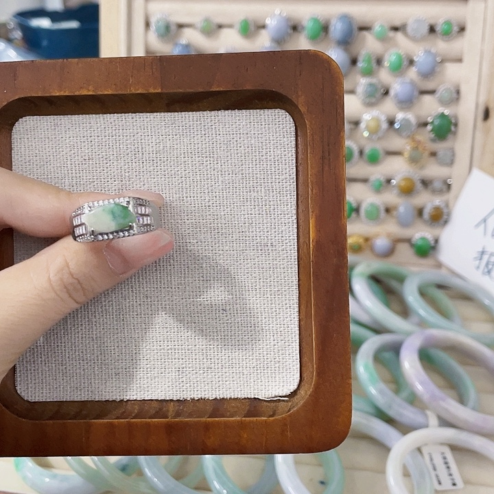 翡翠未镶嵌颈饰天然翡翠Ａ货