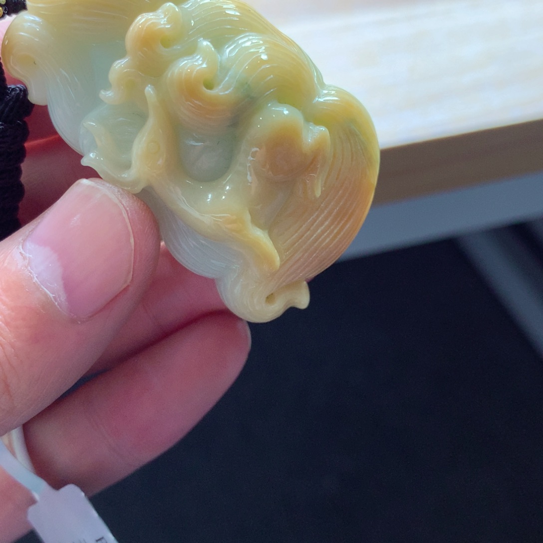 翡翠颈饰未镶嵌吊坠