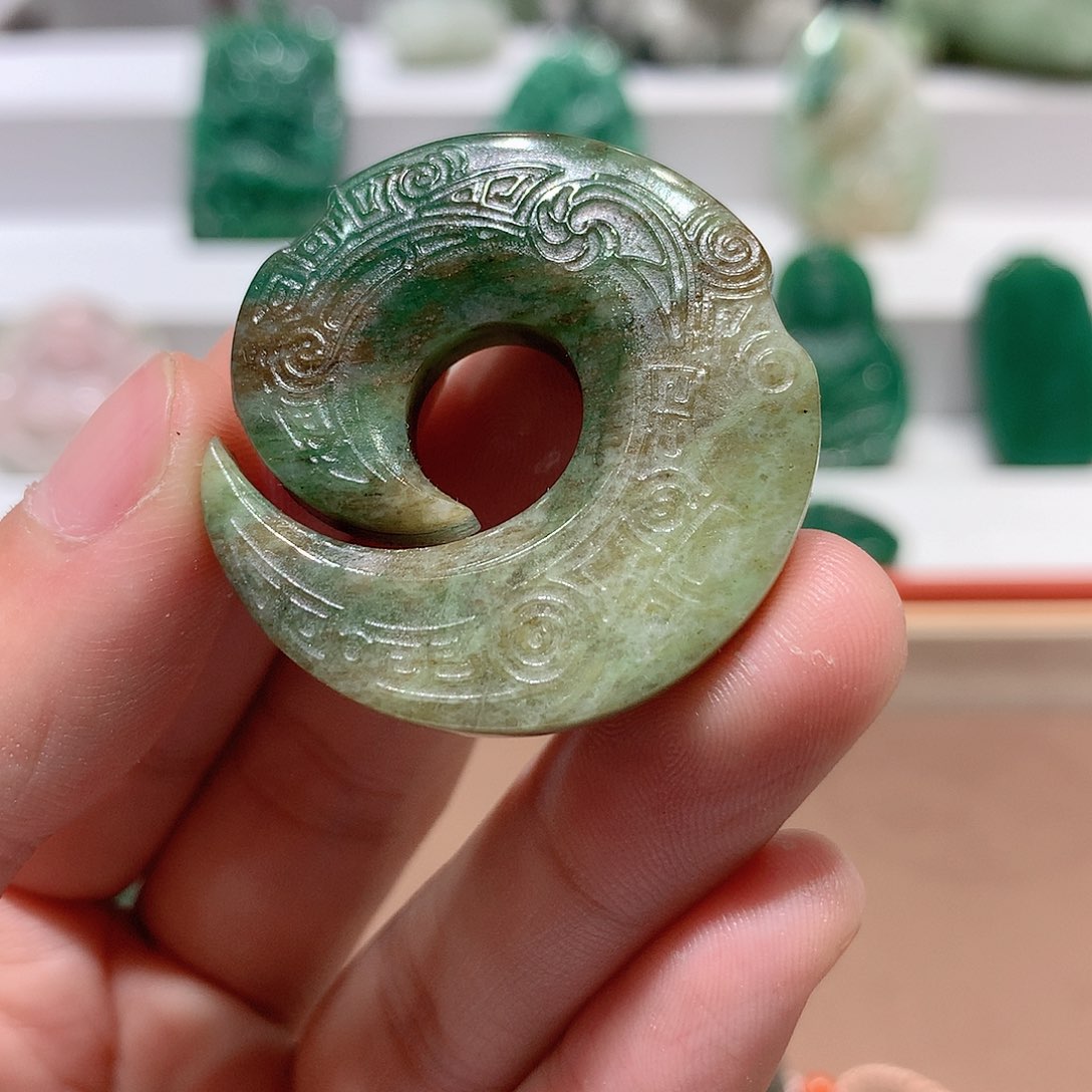 独山玉挂件未镶嵌